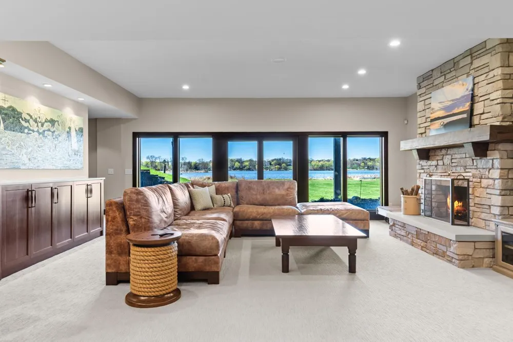 425 Oxford Road Orono, MN 55356