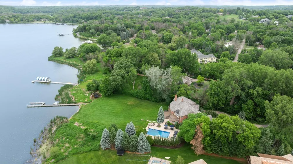 425 Oxford Road Orono, MN 55356