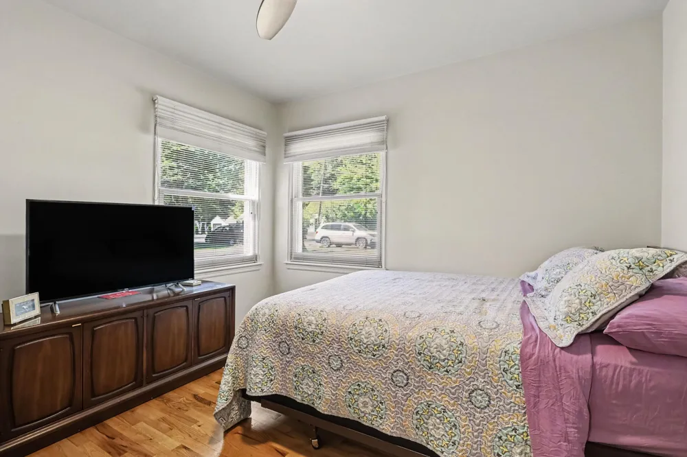 216 Hampton Road Benton Harbor, MI 49022