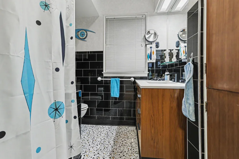 216 Hampton Road Benton Harbor, MI 49022