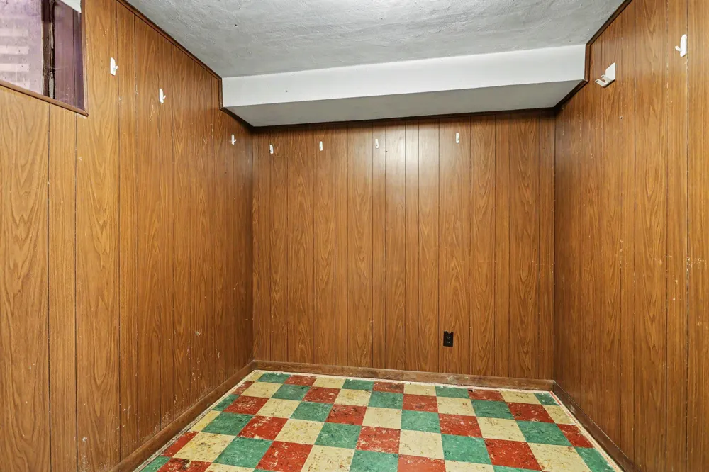 216 Hampton Road Benton Harbor, MI 49022