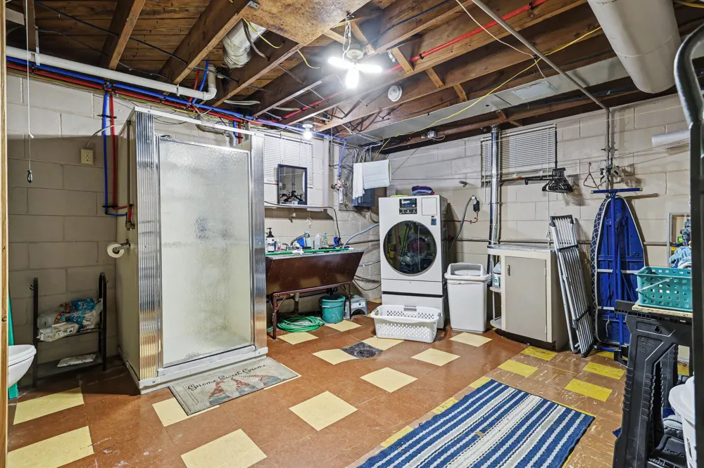 216 Hampton Road Benton Harbor, MI 49022