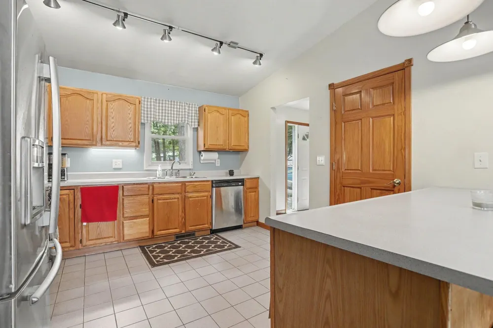 2062 Fern Beach Battle Creek, MI 49014