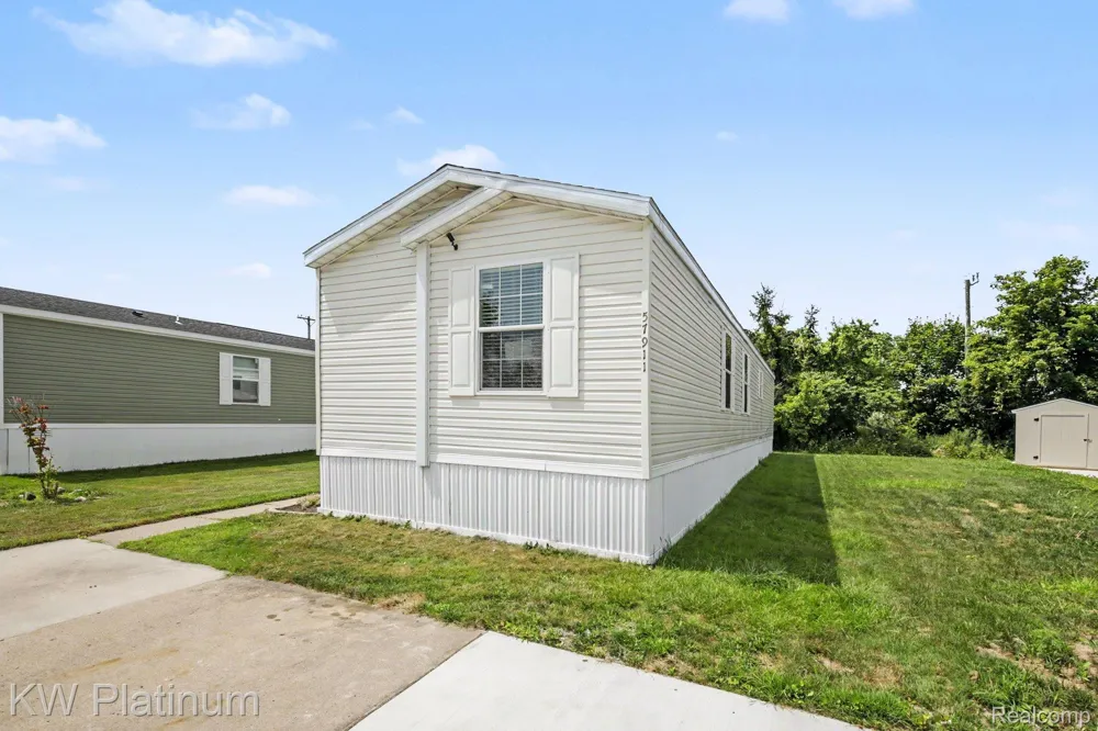 57911 Lancaster Road Washington Township, MI 48094