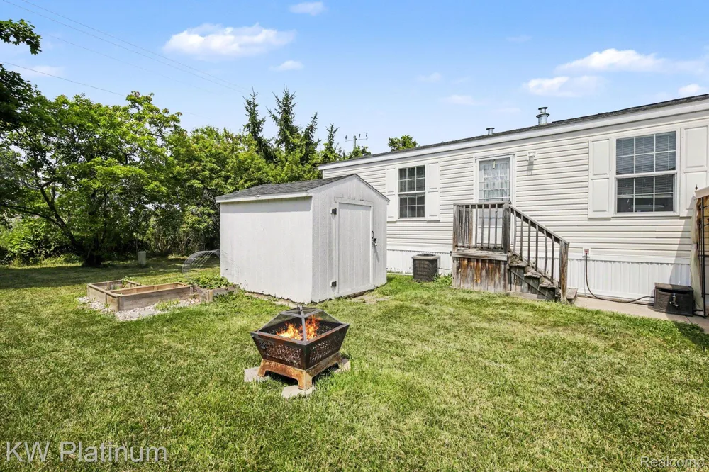 57911 Lancaster Road Washington Township, MI 48094