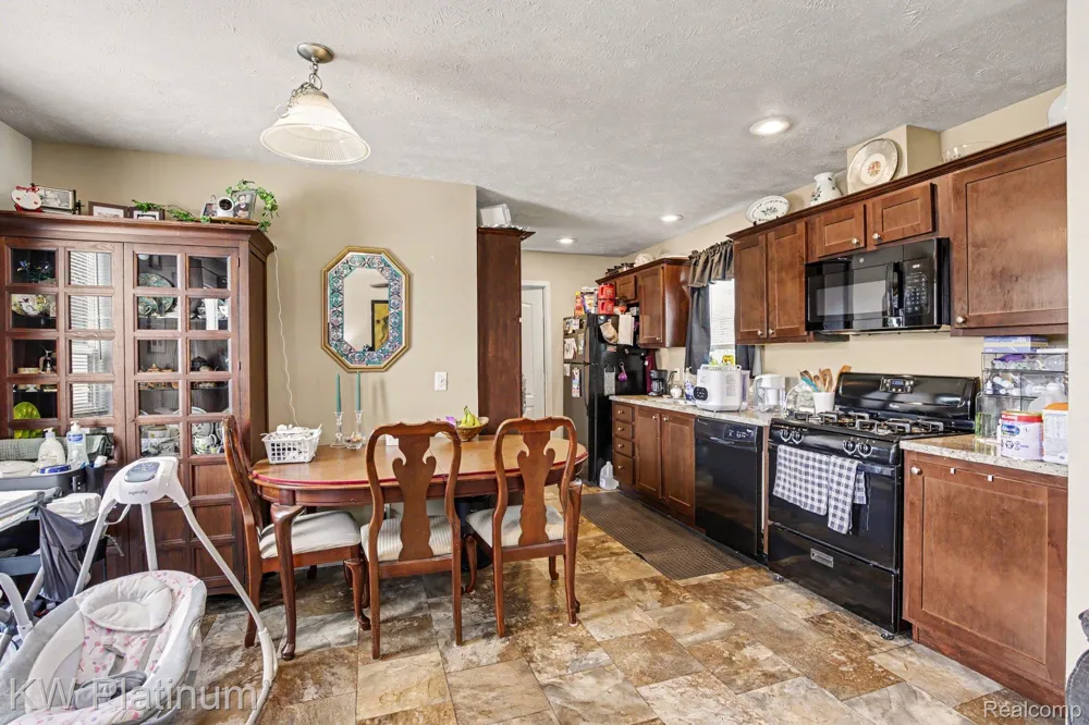57911 Lancaster Road Washington Township, MI 48094