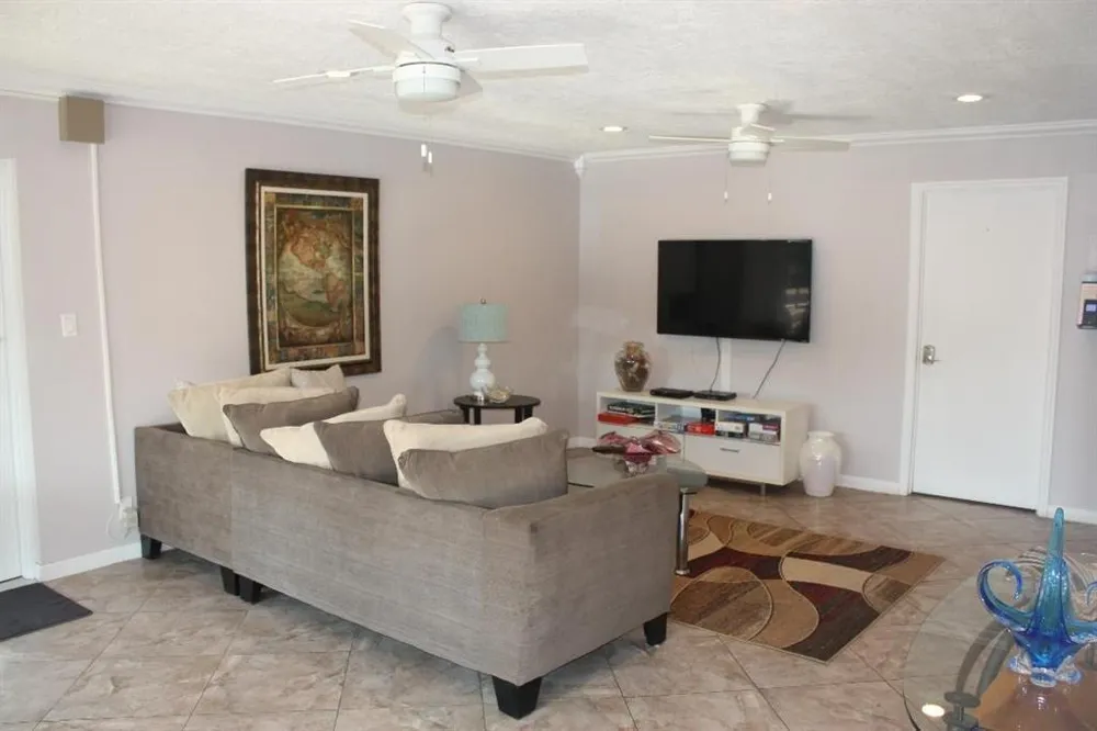 659 W Oakland Park Boulevard #108C Oakland Park, FL 33311
