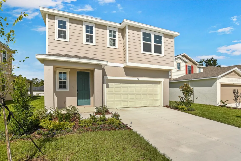 742 LAKE DELL AVENUE Dundee, FL 33838