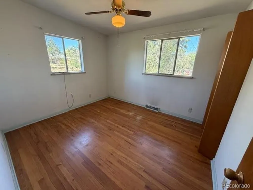3159 E Maplewood Avenue Centennial, CO 80121