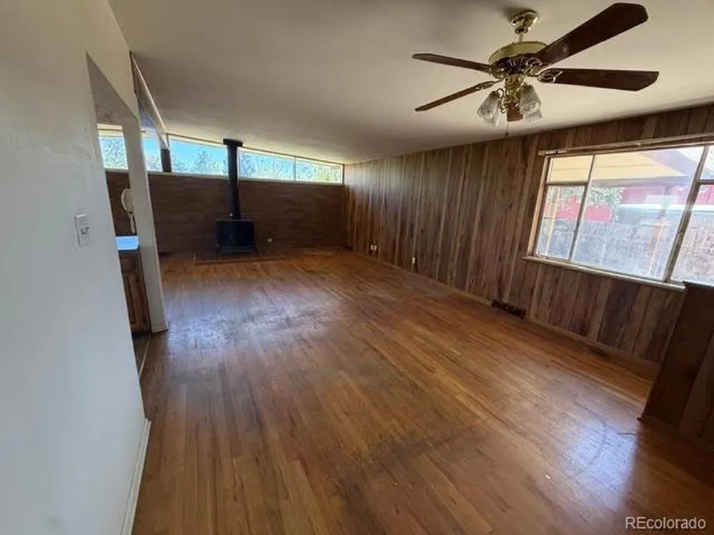 3159 E Maplewood Avenue Centennial, CO 80121