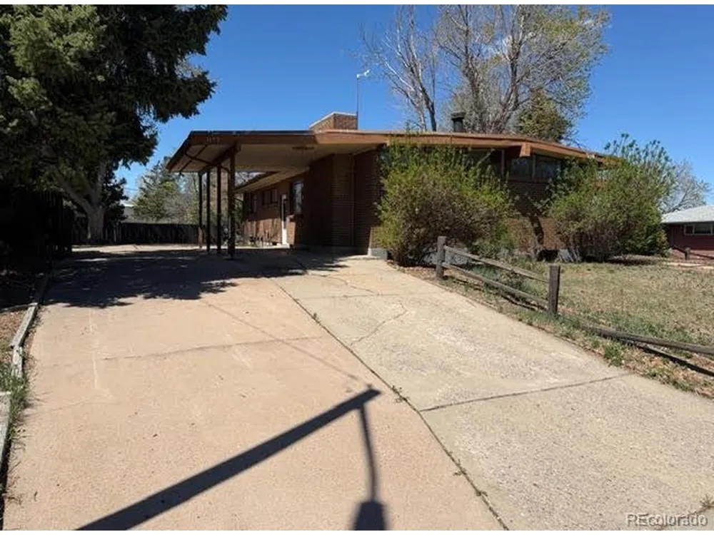 3159 E Maplewood Avenue Centennial, CO 80121