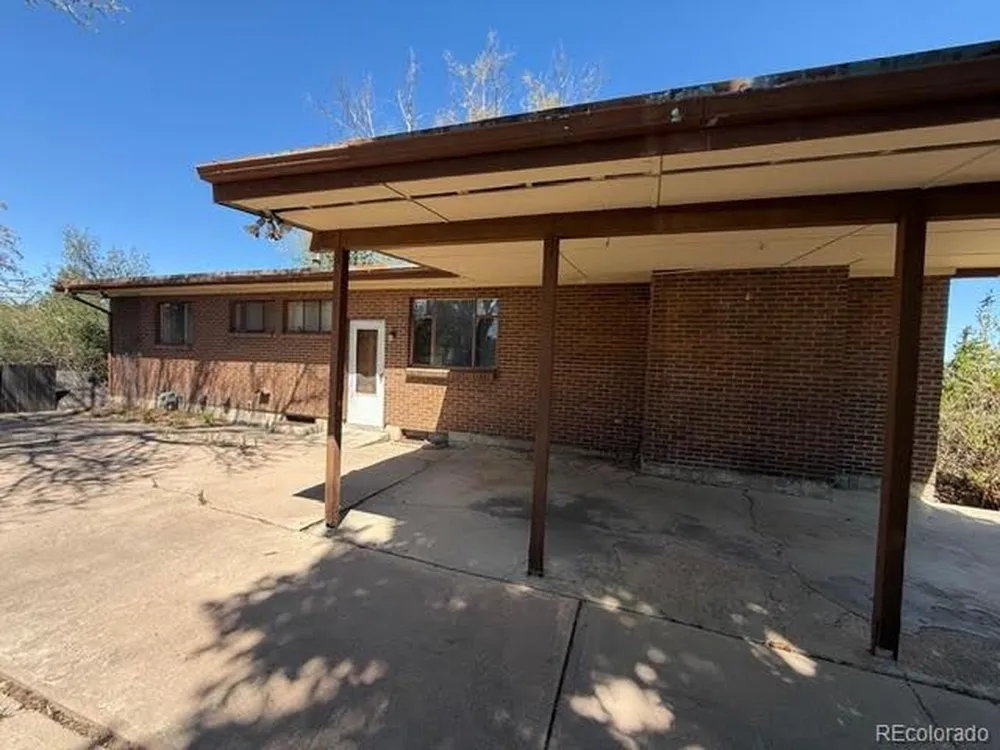 3159 E Maplewood Avenue Centennial, CO 80121