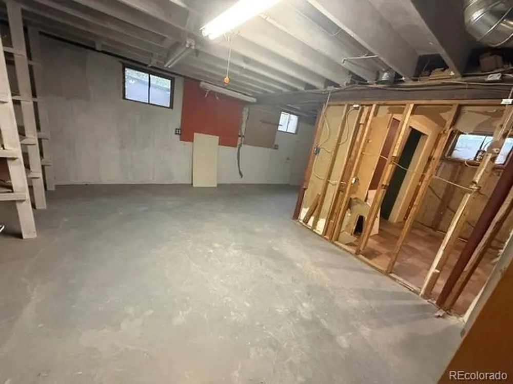 3159 E Maplewood Avenue Centennial, CO 80121