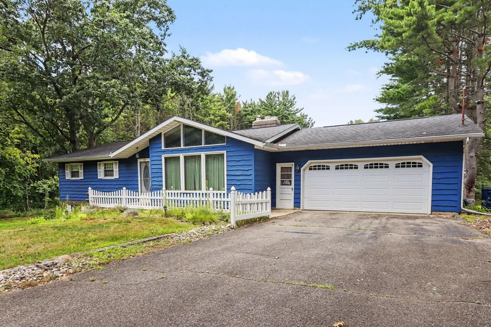 8374 W Q AVENUE Mattawan, MI 49071