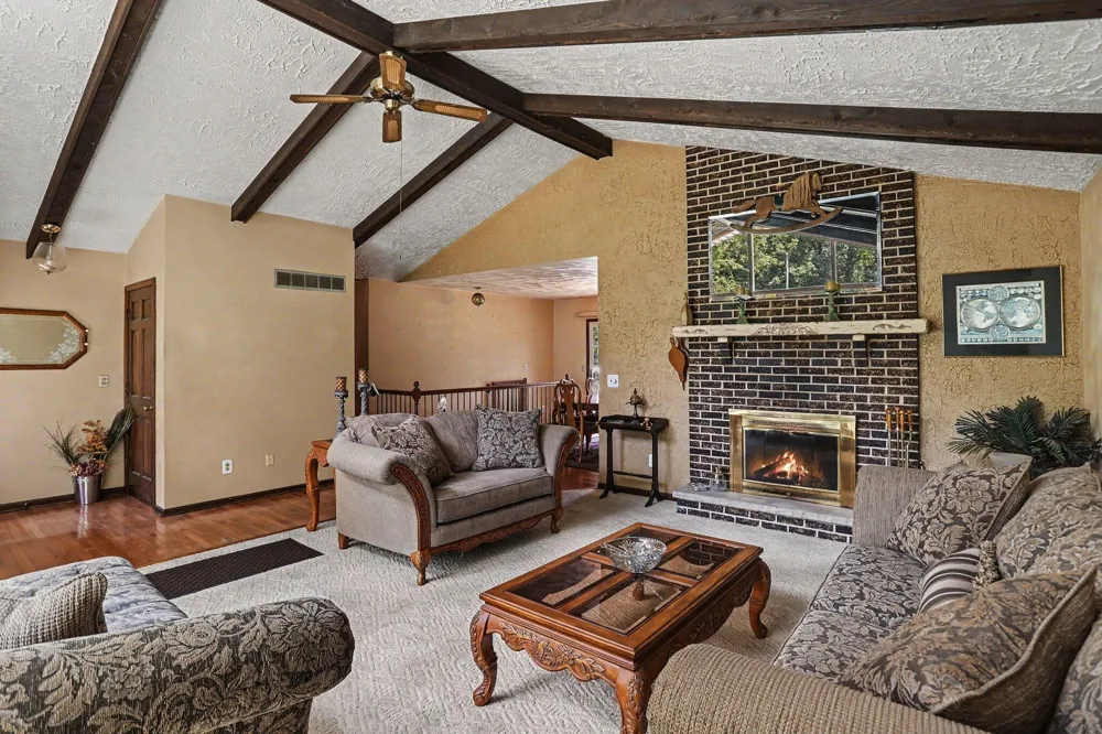 8374 W Q AVENUE Mattawan, MI 49071