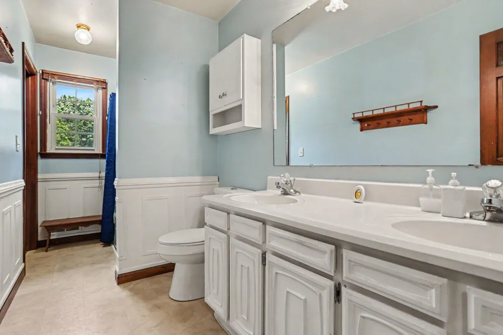 8374 W Q AVENUE Mattawan, MI 49071
