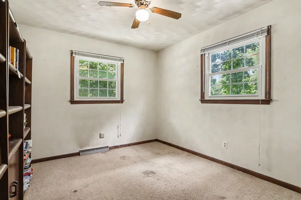 8374 W Q AVENUE Mattawan, MI 49071