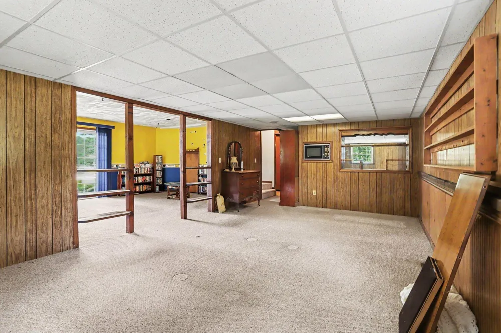8374 W Q AVENUE Mattawan, MI 49071