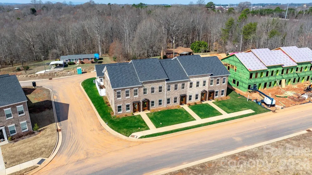 2111 24th Street Lane SE Hickory, NC 28602