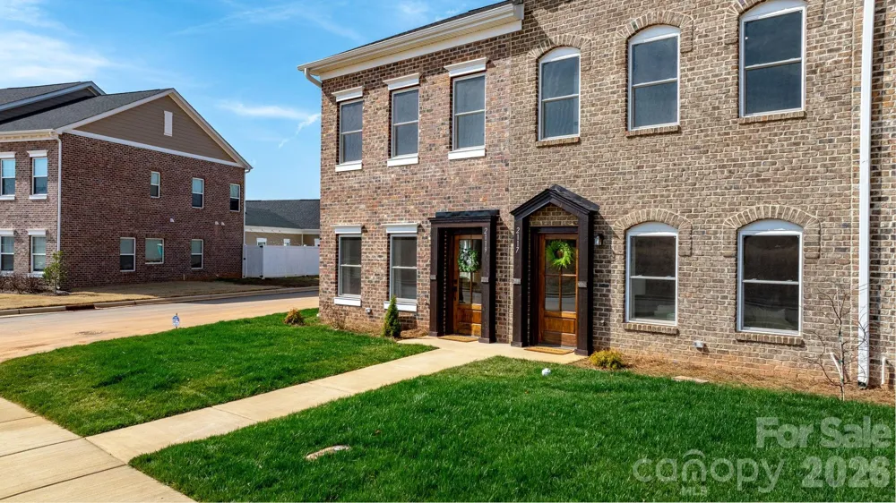 2111 24th Street Lane SE Hickory, NC 28602