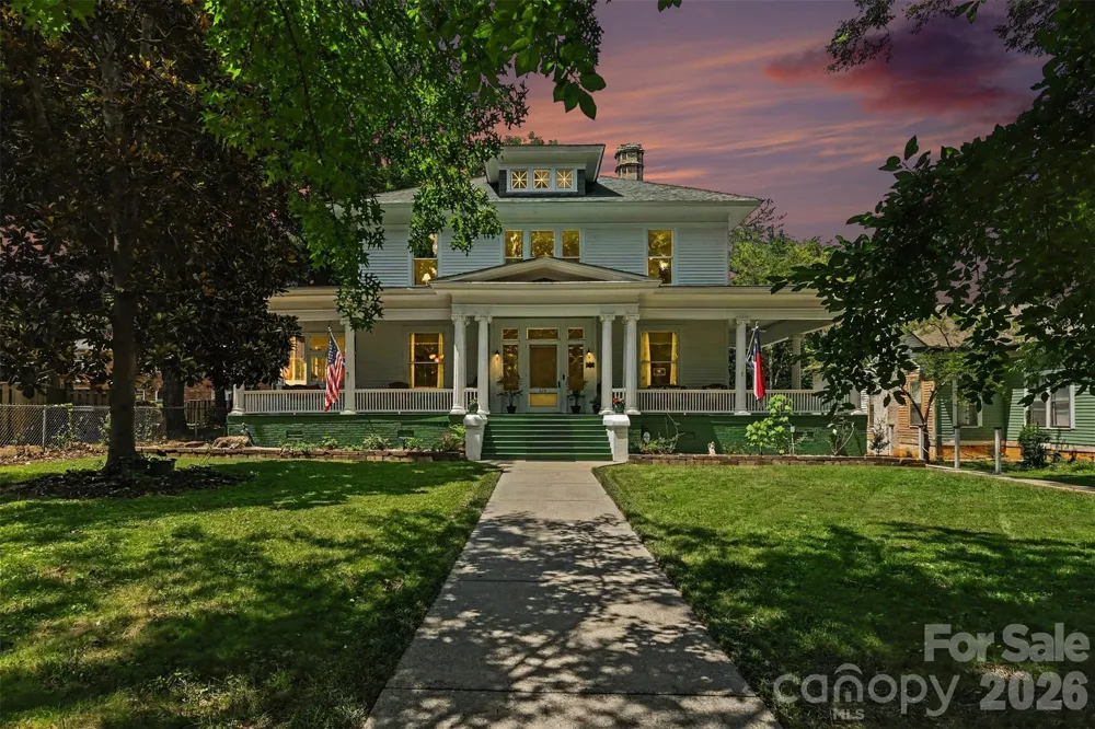 624 Walnut Street Statesville, NC 28677