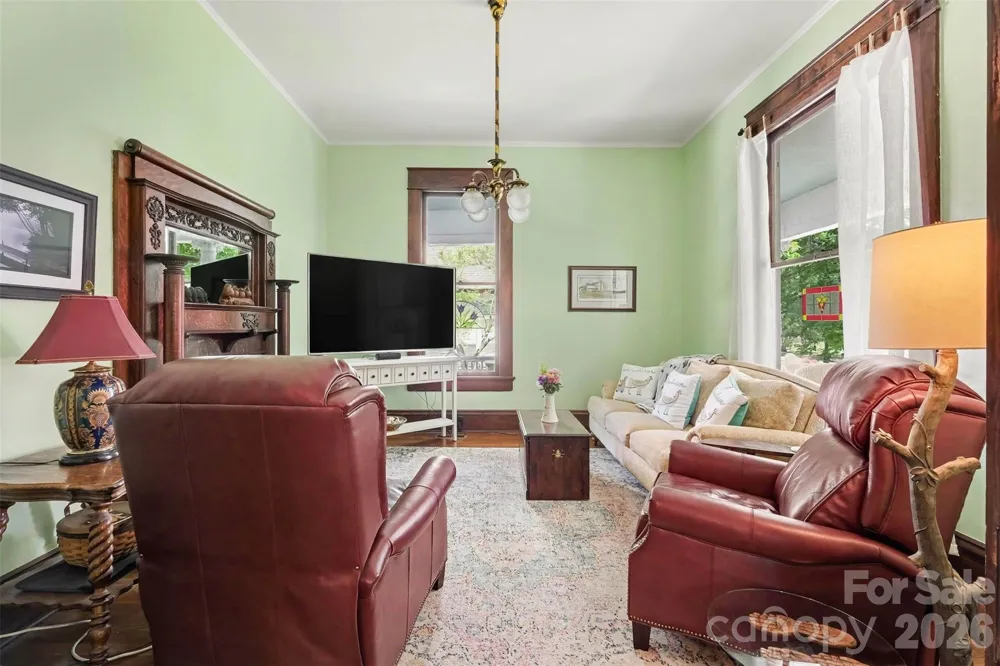 624 Walnut Street Statesville, NC 28677