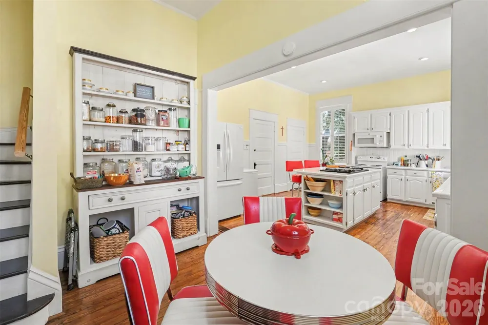 624 Walnut Street Statesville, NC 28677