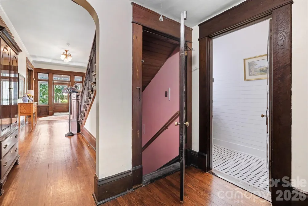624 Walnut Street Statesville, NC 28677
