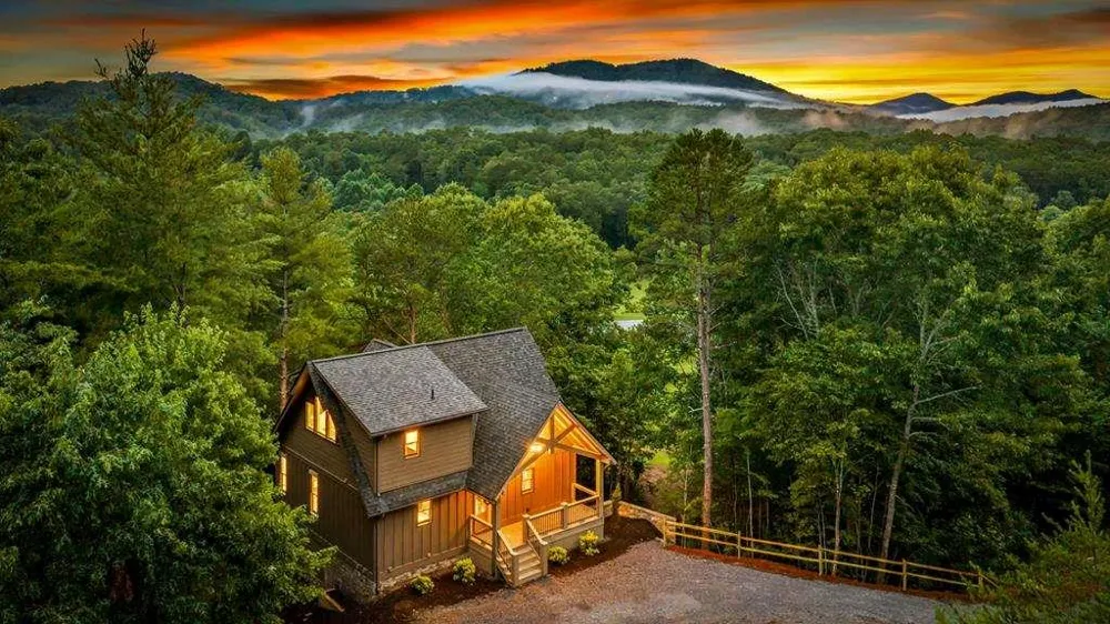 144 Highlands Gap Mineral Bluff, GA 30559