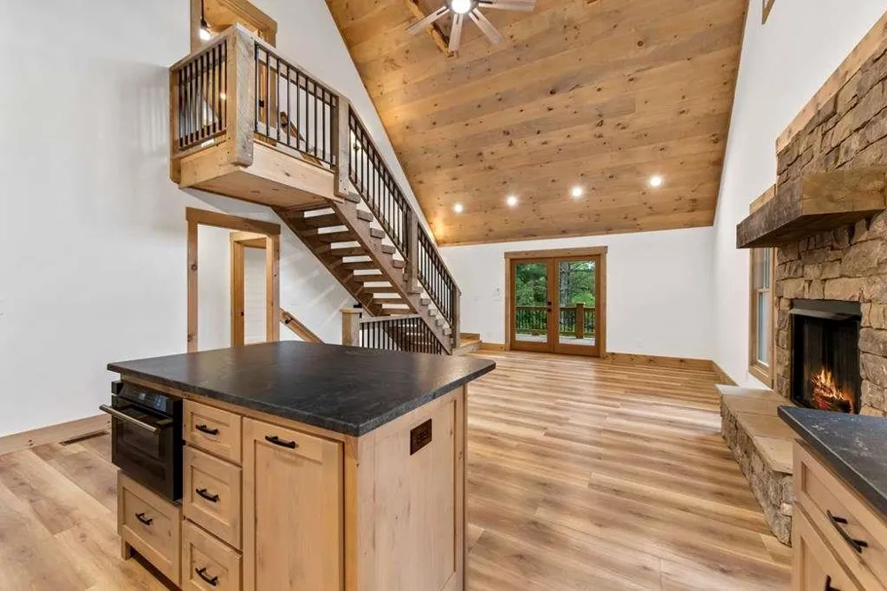 144 Highlands Gap Mineral Bluff, GA 30559