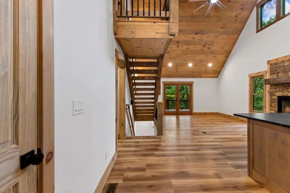 144 Highlands Gap Mineral Bluff, GA 30559