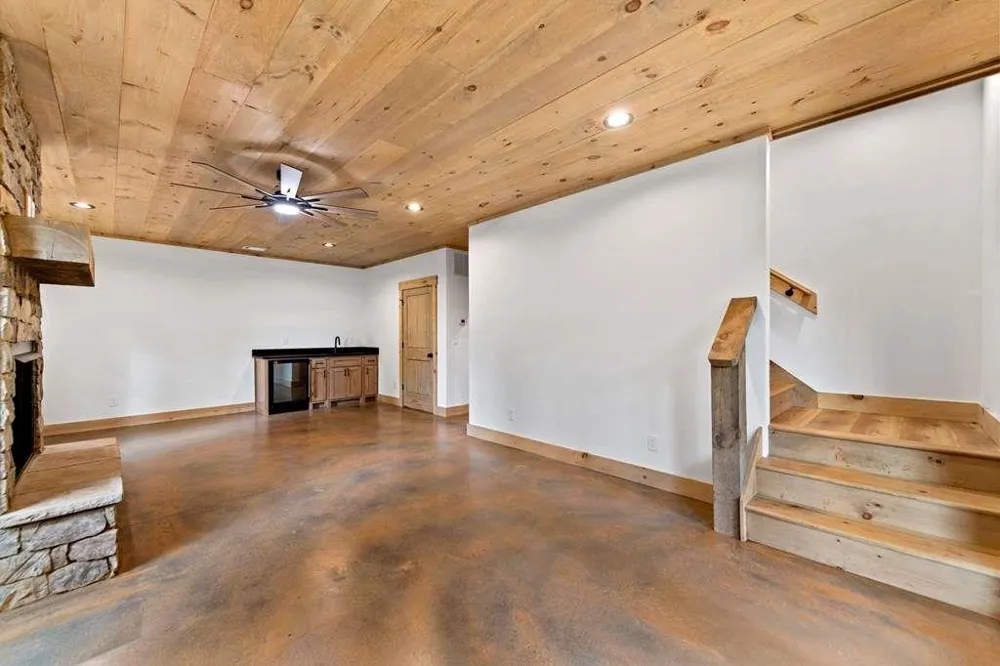 144 Highlands Gap Mineral Bluff, GA 30559
