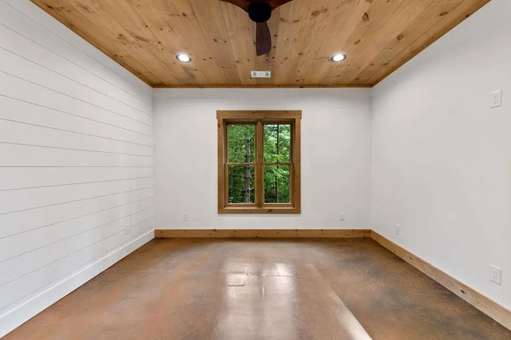144 Highlands Gap Mineral Bluff, GA 30559