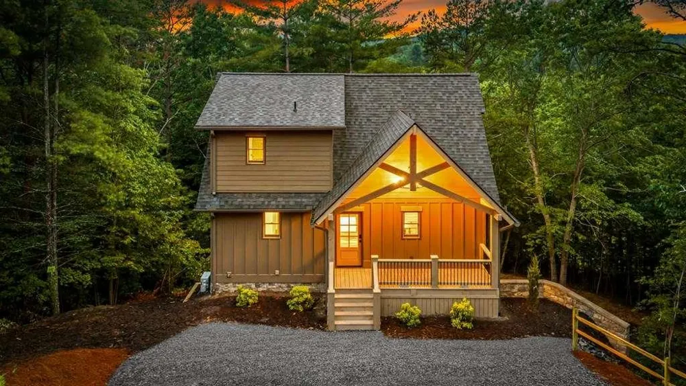 144 Highlands Gap Mineral Bluff, GA 30559