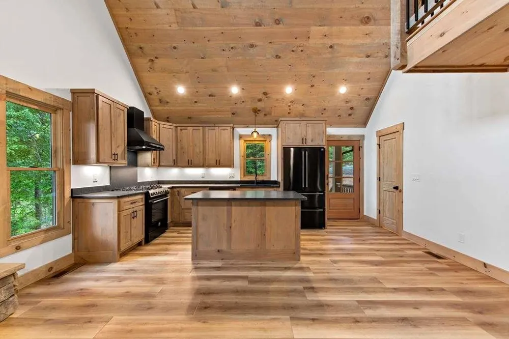 144 Highlands Gap Mineral Bluff, GA 30559