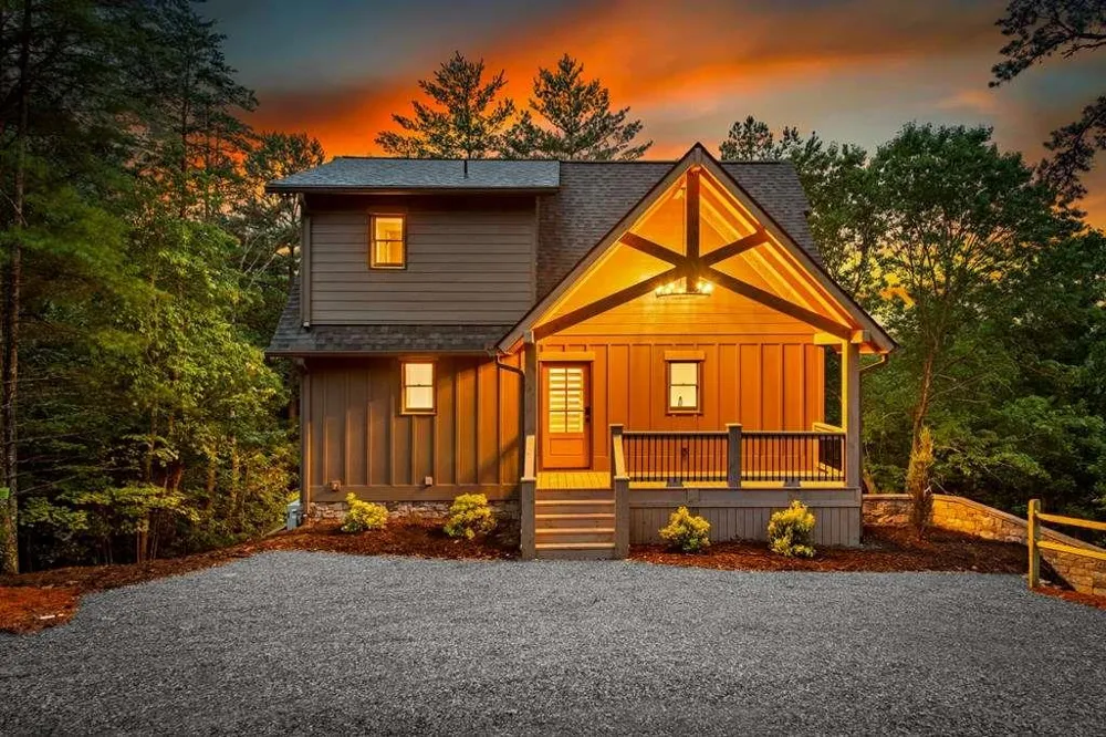 144 Highlands Gap Mineral Bluff, GA 30559