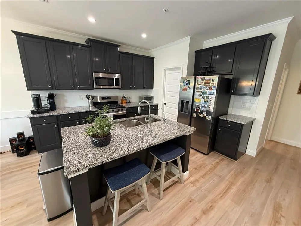 379 Cherryhill Lane Woodstock, GA 30188