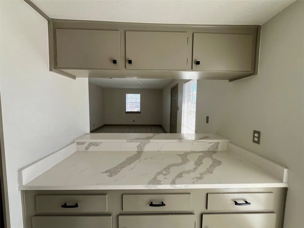 1042 W Village Court #C Pasadena, TX 77506