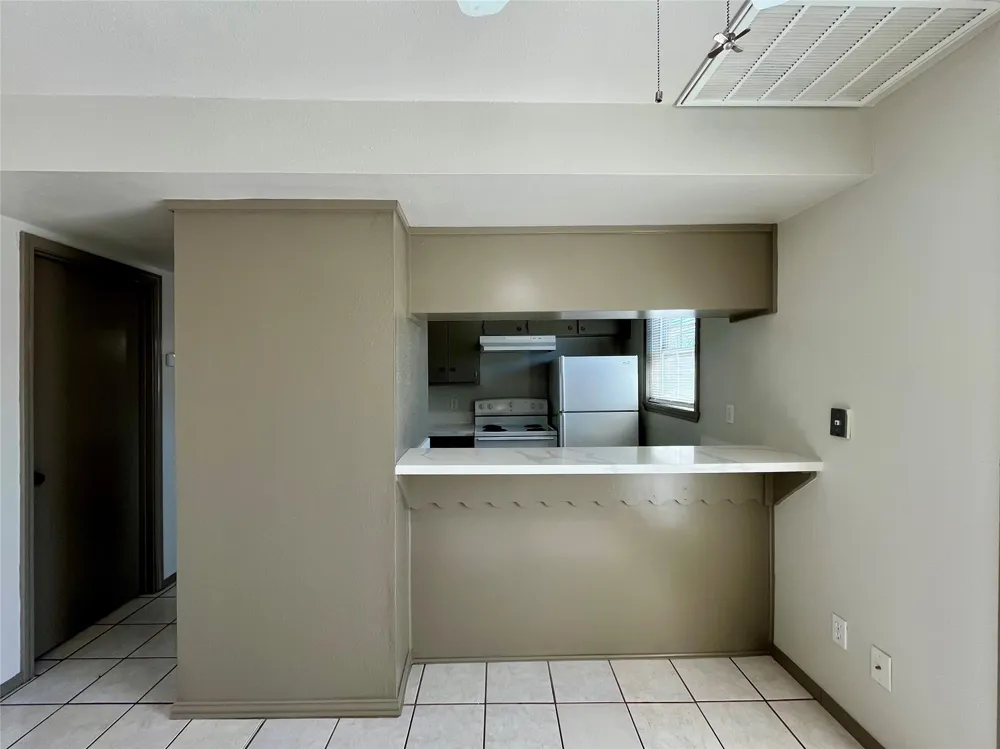 1042 W Village Court #D Pasadena, TX 77506