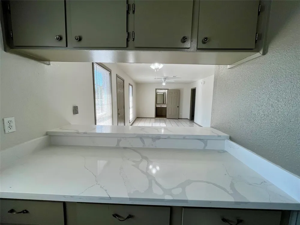 1042 W Village Court #D Pasadena, TX 77506