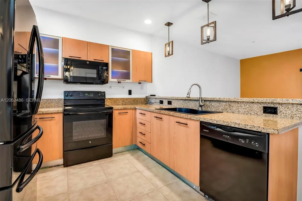 2516 SW 14th Ave #403 Fort Lauderdale, FL 33315