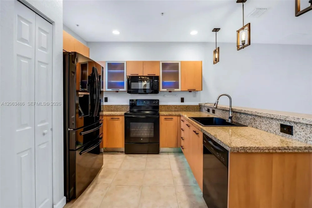 2516 SW 14th Ave #403 Fort Lauderdale, FL 33315