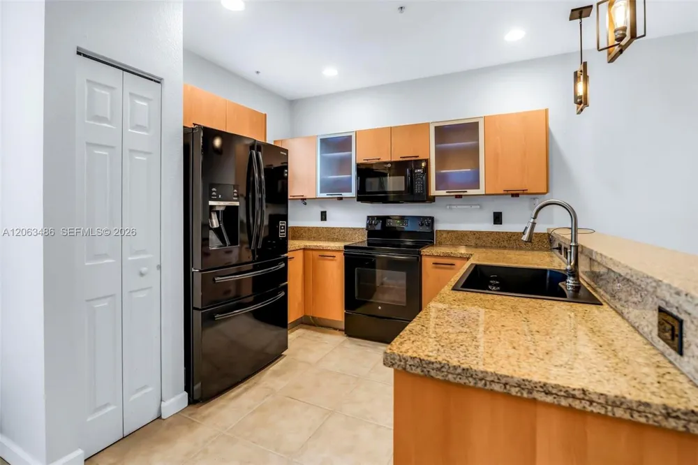 2516 SW 14th Ave #403 Fort Lauderdale, FL 33315
