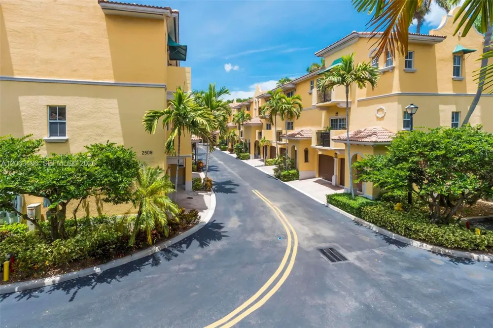 2516 SW 14th Ave #403 Fort Lauderdale, FL 33315