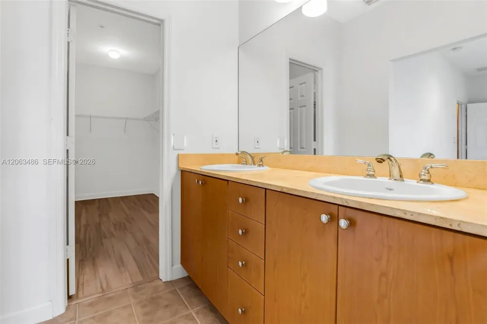 2516 SW 14th Ave #403 Fort Lauderdale, FL 33315