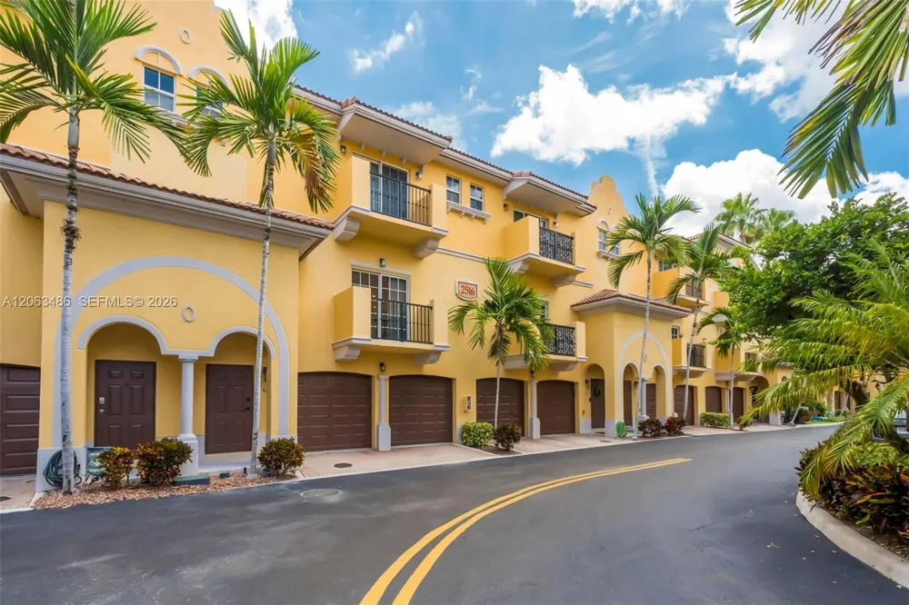 2516 SW 14th Ave #403 Fort Lauderdale, FL 33315