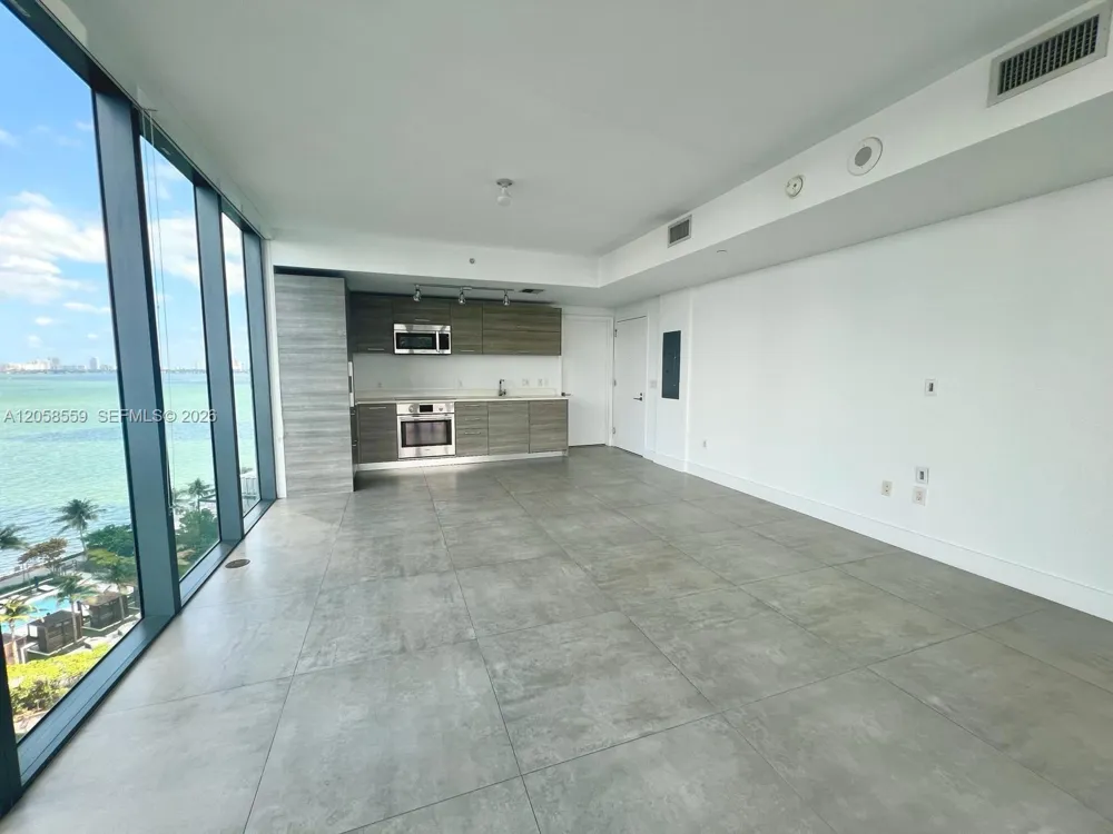 650 NE 32nd St #908 Miami, FL 33137