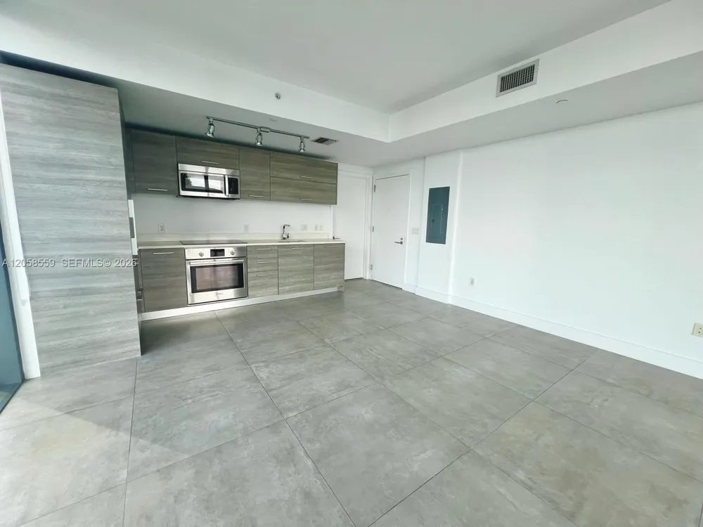 650 NE 32nd St #908 Miami, FL 33137