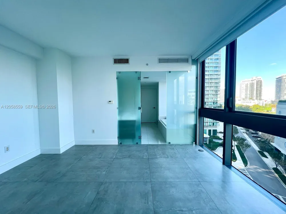 650 NE 32nd St #908 Miami, FL 33137