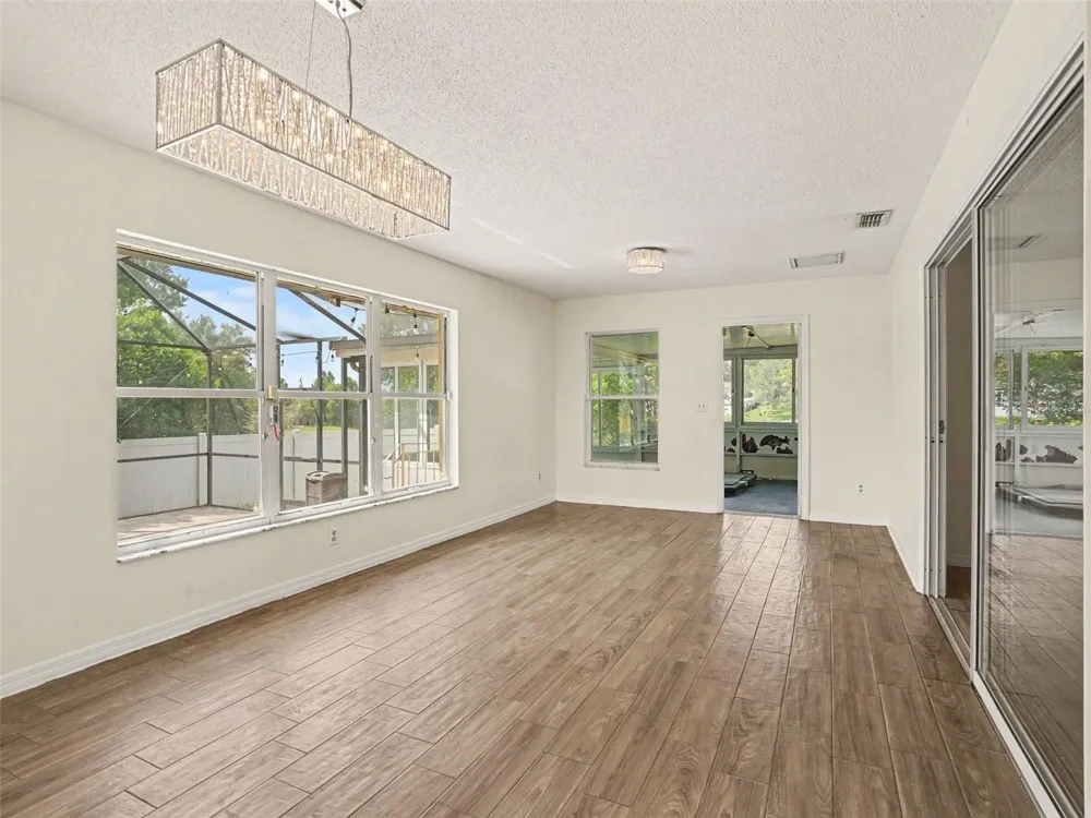 808 CHAMBERLAIN LOOP Lake Wales, FL 33853